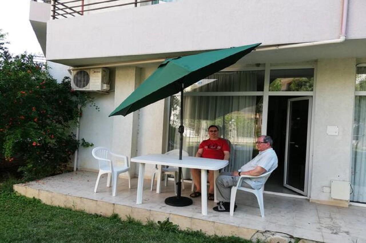 Yves 2 Bed Apart At Sun Village Sunny Beach Not Far Away From The Sea Exterior photo
