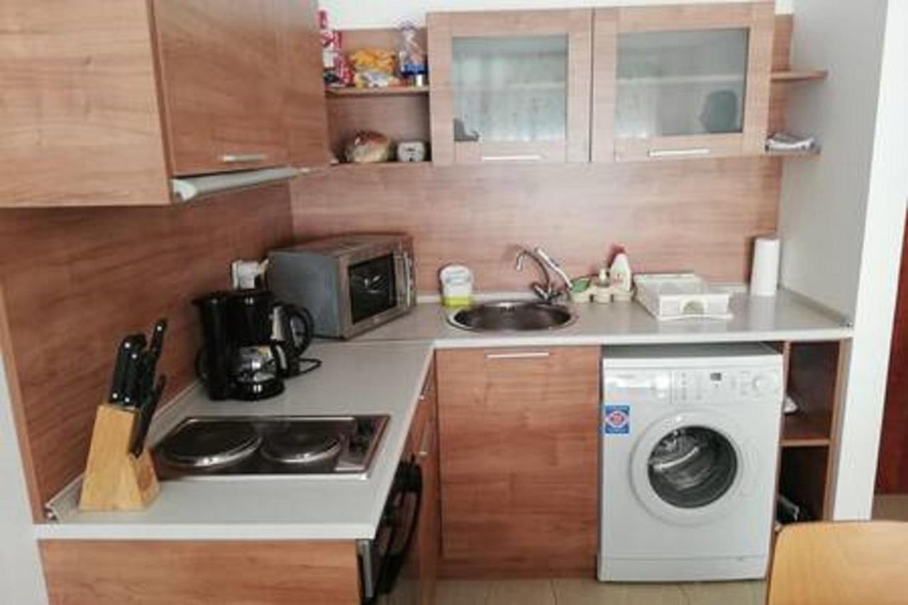 Yves 2 Bed Apart At Sun Village Sunny Beach Not Far Away From The Sea Exterior photo