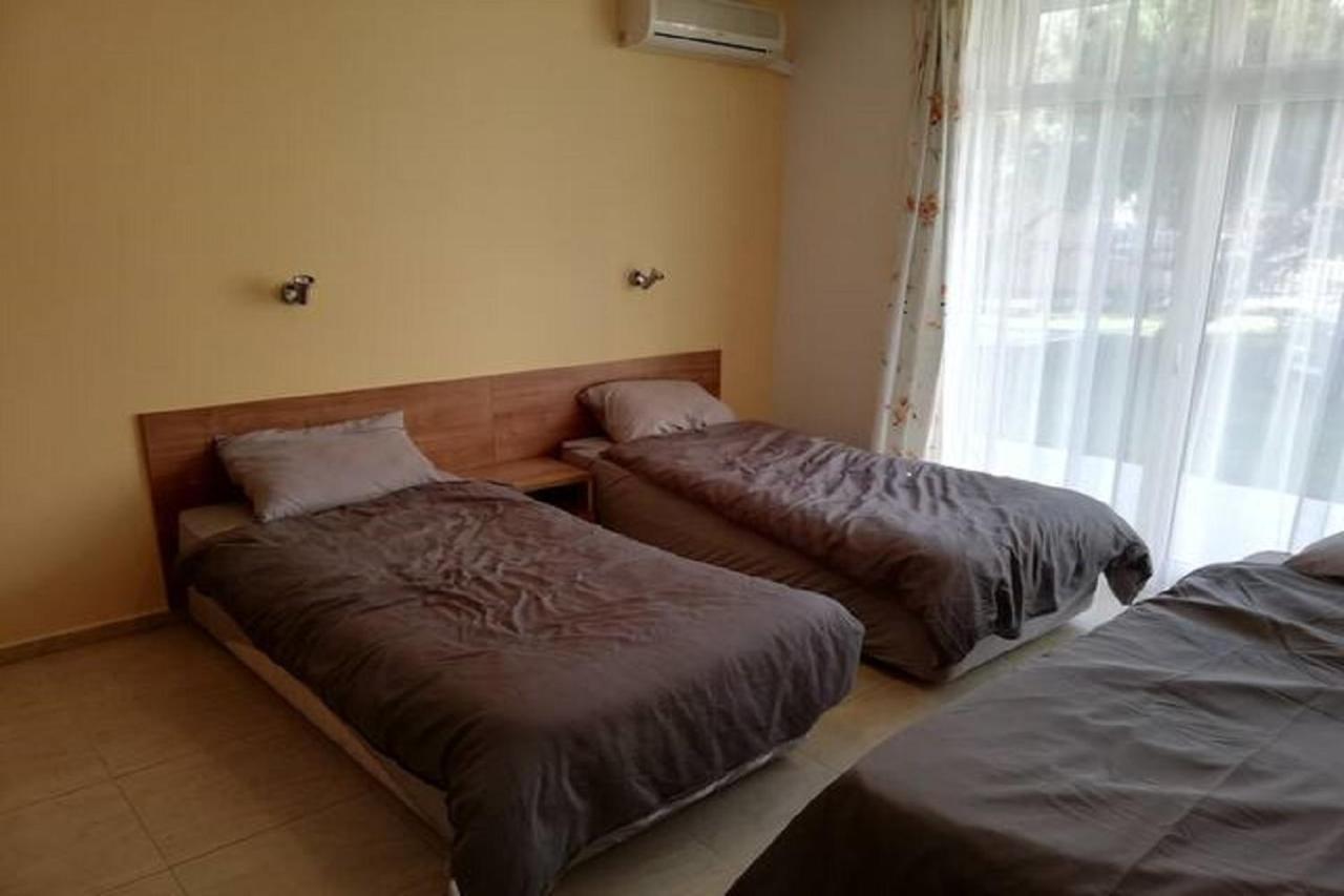Yves 2 Bed Apart At Sun Village Sunny Beach Not Far Away From The Sea Exterior photo
