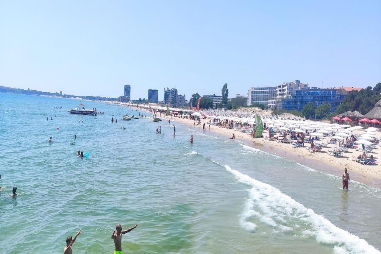 Yves 2 Bed Apart At Sun Village Sunny Beach Not Far Away From The Sea Exterior photo