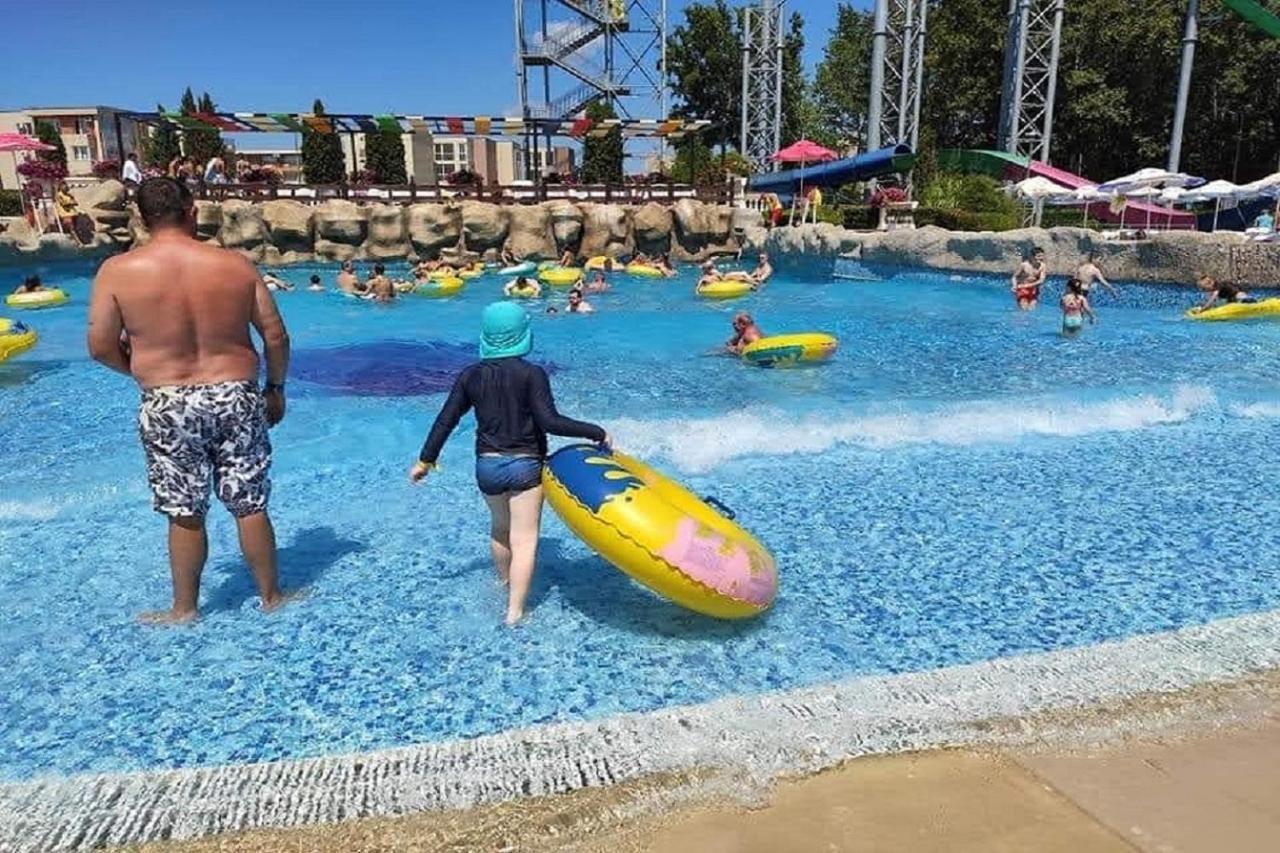 Yves 2 Bed Apart At Sun Village Sunny Beach Not Far Away From The Sea Exterior photo