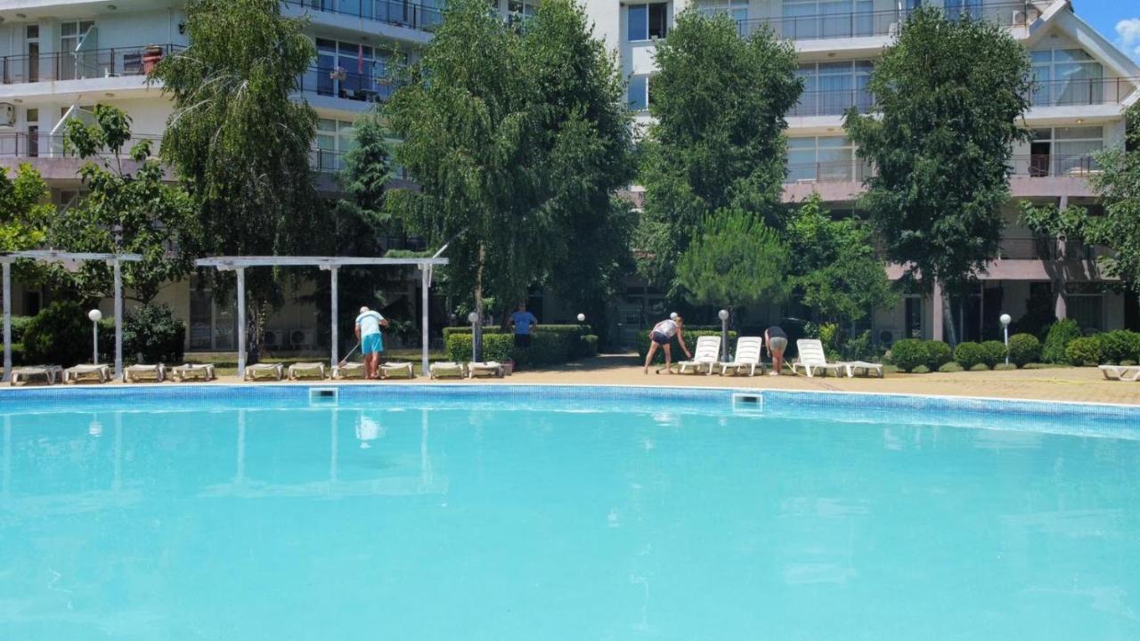 Yves 2 Bed Apart At Sun Village Sunny Beach Not Far Away From The Sea Exterior photo