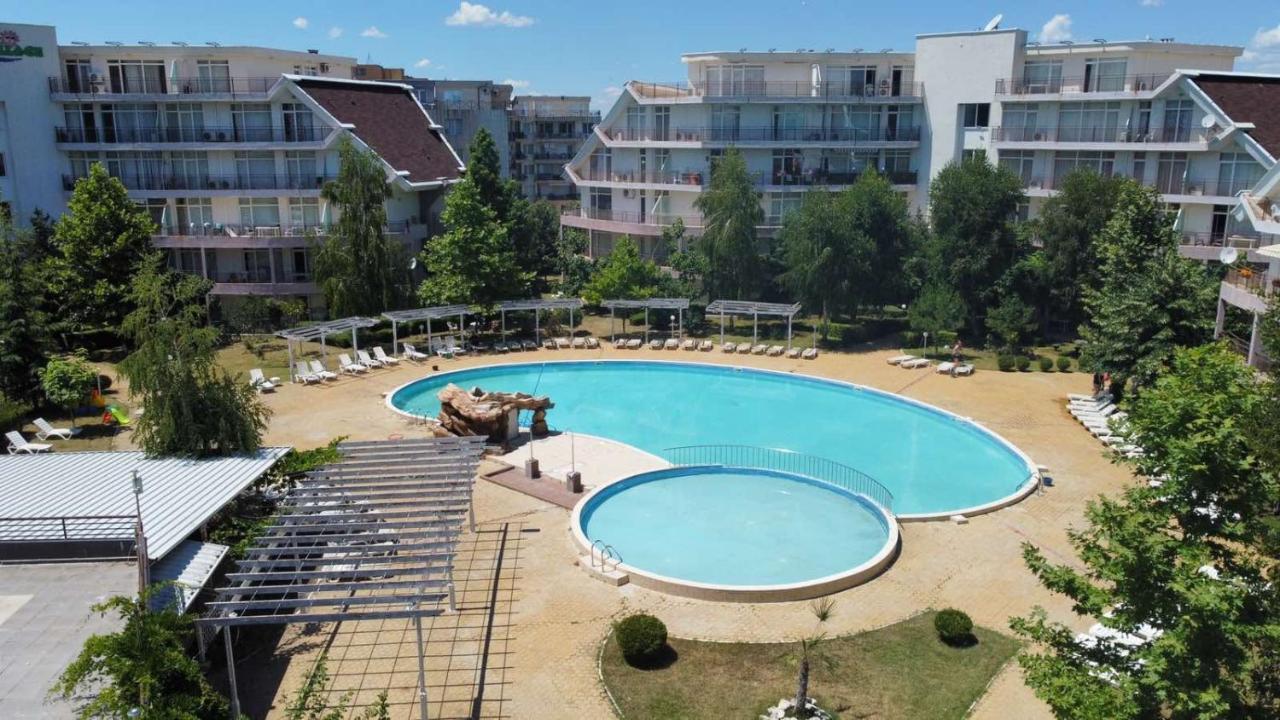 Yves 2 Bed Apart At Sun Village Sunny Beach Not Far Away From The Sea Exterior photo